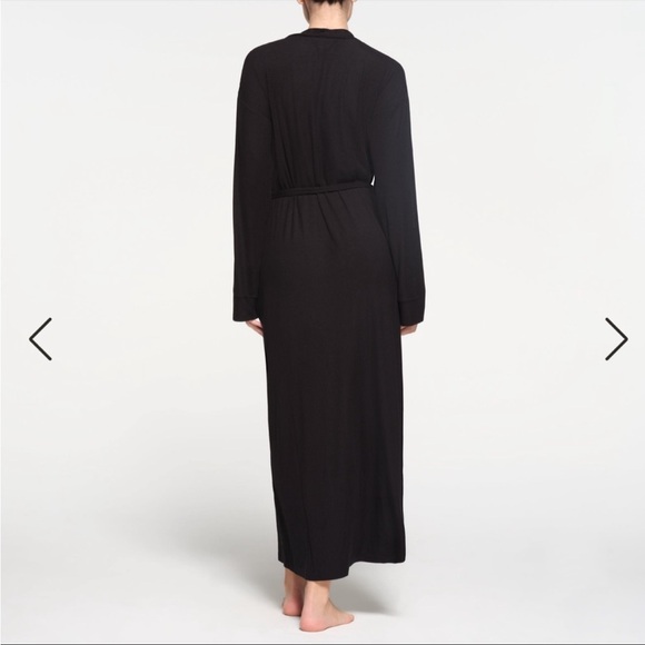 Skims Black Long Robe - Picture 3 of 4